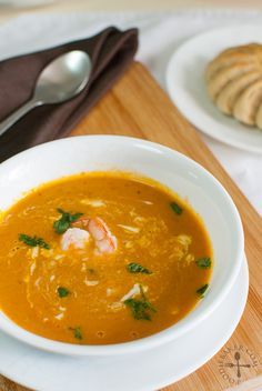 Prawn Bisque Prawn Bisque, Delia Smith, French Soup, Seafood Bisque, Bisque Recipe, Prawn Recipes, Eat Your Heart Out, Recipes To Try, Creamy Soup