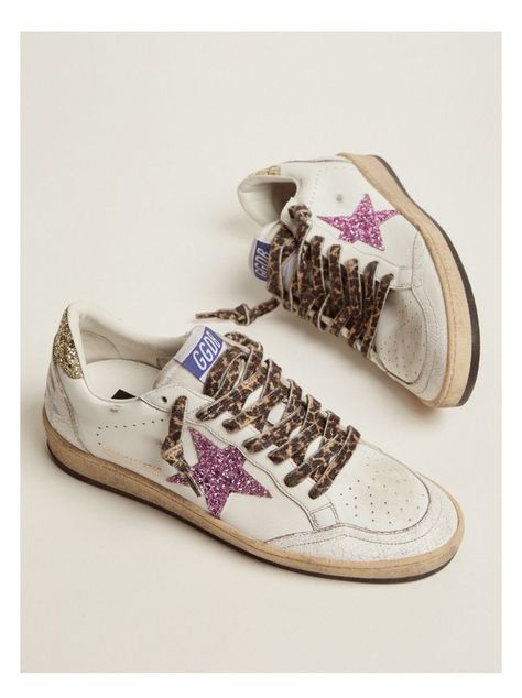 Goose Sneakers, Skandinavian Fashion, Exclusive Sneakers, Glitter Heels, Golden Goose Sneakers, Shoe Inspo, Golden Goose Shoes, Looks Street Style, Stockholm Fashion