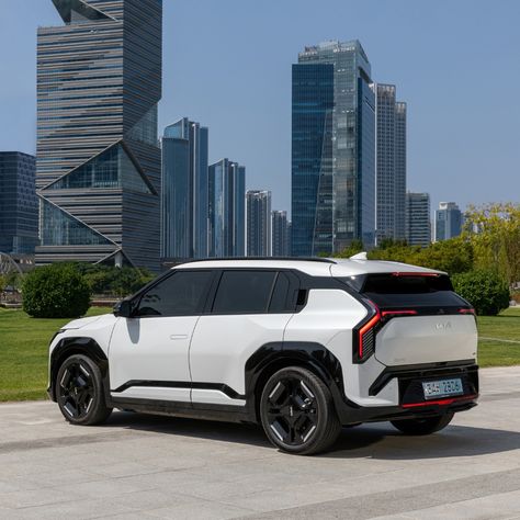 Kia has confirmed plans to launch AWD and GT variants of its EV3 electric SUV, expanding the lineup beyond the current 2WD models. The EV3 offers up to 600 km of range, charges from 10-80% in just 31 minutes (12 minutes faster than the Niro EV), and is powered by an 81.4 kWh battery with 22% higher energy density than the Niro EV. (Source: Kia) #KiaEV3 #ElectricVehicle Kia Electric Suv, Kia Suv 2022, Kia Ev9, Kia Truck 2022, Hyundai Electric Car, Higher Energy, Electric Suv, High Energy, Electric Cars