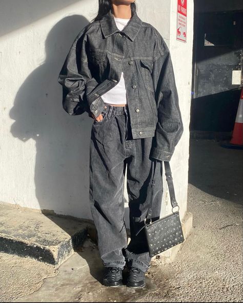 Jeans Denim Jacket, Streetwear Fashion Women, Winter Fits, Streetwear Outfit, Retro Outfits, Fashion Killa, Baggy Jeans, Casual Fits, Cute Casual Outfits