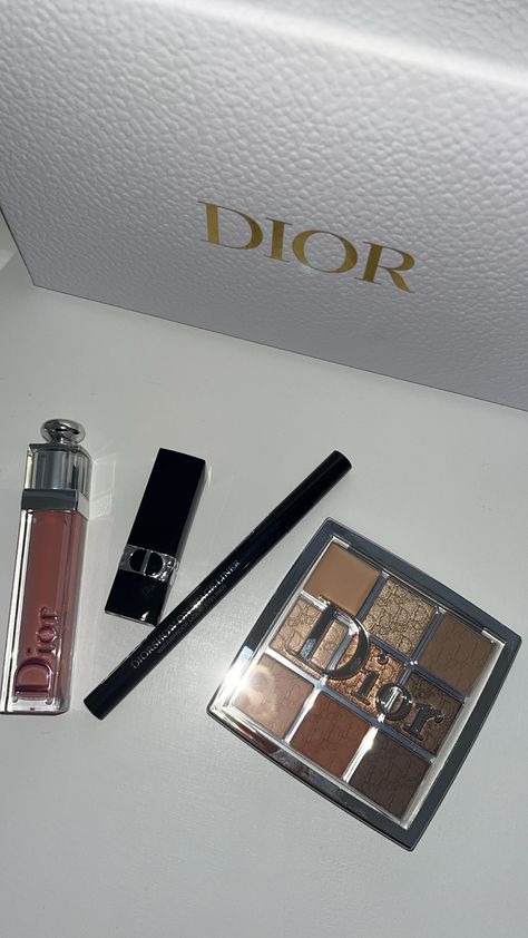 Dior Pink Lipstick, Makeup Snap, Makeup Dior, Lipstick Style, Dior Girl, Dior Pink, Dior Lipstick, Waterproof Liquid Eyeliner, Fancy Makeup