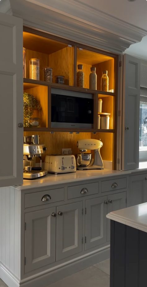 Kitchen Pantry Design, Diy Kitchen Storage, Kitchen Design Plans, Modern Kitchen Cabinets, Kitchen Room Design, Kitchen Inspiration Design, Kitchen Redo, Kitchen Cabinet Design, Updated Kitchen