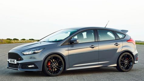 Ford Focus ST Black Rims Car, Ford Focus Hatchback, Car Buying Guide, Ford Focus Rs, Focus Rs, Cars Wallpaper, Ford Focus St, Hot Hatch, Henry Ford