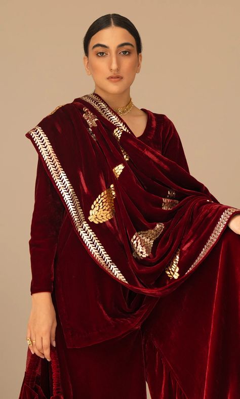 Bareen foils- Red Short velvet kurta with sharara and shawl - Set of 3 – Ridhi Suri Velvet Sharara, Kurta With Sharara, Velvet Kurta, Sharara Pants, Short Kurta, Velvet Shorts, Velvet Collection, Red Shorts, Silk Velvet