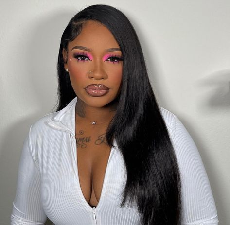 Grad Makeup, Flawless Face Makeup, Birthday Makeup Looks, Glitter Makeup Looks, Content Inspiration, 13x4 Lace Front Wig, Soft Makeup Looks, Makeup Sets, Makeup For Black Skin