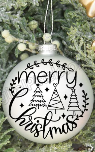 100 Christmas Ornaments to Make with a Cricut - Awesome Alice Name Ornaments Diy, Christmas Ornaments With Cricut, Ornaments With Cricut, Cricut Christmas Ornaments, Personalize Ornaments, Ornaments With Names, Vinyl Christmas Ornaments, Christmas Ornament Ideas, Cricut Ornaments