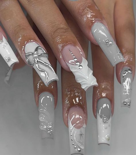 gelxxmel on ig Acrylic Nails Birthday Ideas, Nail Inspo Crazy Designs, Chrome With Nail Art, Super Fun Nails, Y2k New Years Nails, Extra Winter Nails, Simple Cute Acrylic Nail Designs, 24th Birthday Nails Ideas, White And Silver Holiday Nails