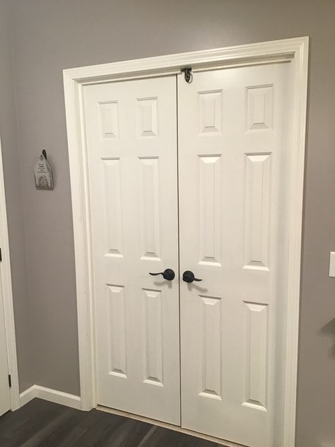 Double doors open to Master Bedroom Double Doors To Master Suite, Closet With Double Doors, Double Door Bedroom Entrance, Double Bedroom Doors, Double Doors Bedroom, Double Door Bedroom, Bedroom Double Doors, Double Closet Doors, Bedroom Layout Design