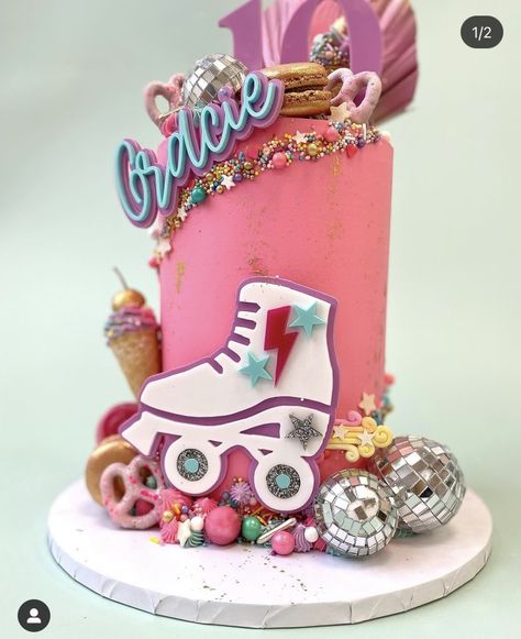 Birthday Cake Roller Skate, Skate Cakes Ideas, Roller Cake Birthday, Rollerskate Birthday Cake, Roller Skates Birthday Cake, Roller Skating Birthday Cakes, Disco Barbie Birthday Cake, Roller Disco Birthday Party, Girls Skating Party Ideas