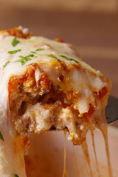 Buffalo Chicken Rolls, Lasagna Roll Ups, Chicken Roll Ups, Lasagna Roll, Easy Lasagna Recipe, Roll Ups Recipes, Cheesy Chicken Broccoli, Lasagna Rollups, Homemade Lasagna