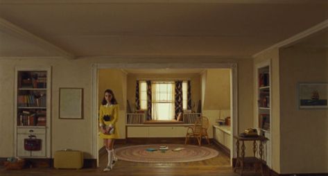 Again, this works better when you're watching. It's as much about the timing of the pause as it is about her face. Movie Bedroom, Wes Anderson Style, Kingdom Movie, Wes Anderson Movies, Wes Anderson Films, The Royal Tenenbaums, 2012 Movie, Moonrise Kingdom, Japan Photography