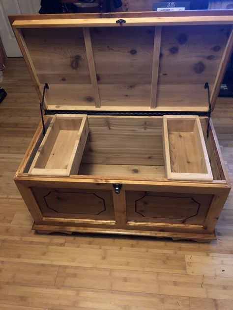 Hope Chest Diy, Chests Diy, Chest Ideas, Wooden Box Diy, Vintage Wooden Crates, Wood Tool Box, Wooden Box Designs, Lumber Storage, Rustic Furniture Diy