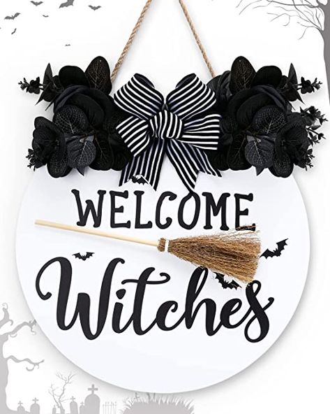 Witches Door, Welcome Witches, Indoor Outdoor Porch, Black Halloween Wreath, Wooden Wreath, Halloween Front Doors, Halloween Wood Crafts, Halloween Door Hangers, Door Signs Diy