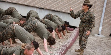 Marines Boot Camp, Military Motivation, Marines Girl, Drill Instructor, Once A Marine, Army Usa, Female Marines, Building Trust, Army Pics