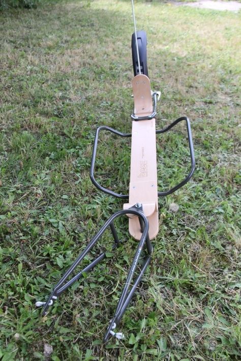 Bike Gadgets, Bike Trailer Hitch, Bicycle Trailers, Bike Cargo Trailer, Homemade Tractor, Bicycle Diy, Bicycle Trailer, Bicycle Gear, Bike Camping