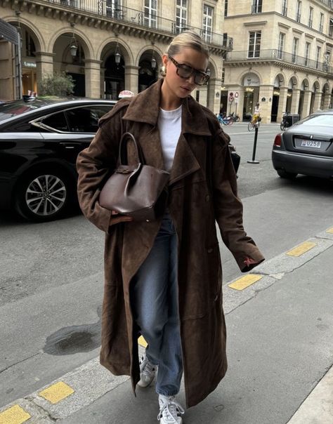 Overcoats Women, Long Suede Coat, Winter Street, Coat Women Fashion, Long Coats, Long Coat Women, Knitting Women Cardigan, Women Overcoat, Fall Fits