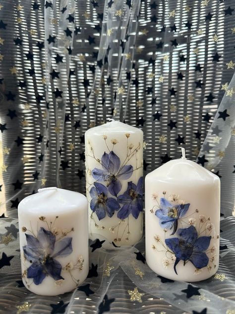 Dark blue Delphinium's and delicate white Baby's Breath make up these pretty candles Flowers on front and back of candles, see in pictures.  Comes gift wrapped in tissue and white box  Can be gift messaged I burn my candles and I have found them to be safe. Please follow instructions given on the Candle. To make your candles last well keep them away from strong light. Just like paintings fade with time and have to be protected from sunlight so do pressed flower candles. https://mehreensmedley.etsy.com Diy Coffee Candle, Pressed Flower Candles, Pretty Candles, Coffee Bakery, Flower Candles, Candles Flowers, Flower Shadow, Flowers Candles, Blue Delphinium