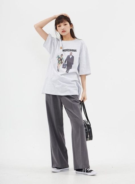 product as described. thank you Black Bottom Up Shirt Outfit, Lewkin Fashion, Loose Casual Outfits, Lewkin Outfit, Korean Streetwear Fashion Women, Female Casual Wear, Graphic Shirt Outfit, Long Shirt Tops, Korean Female Fashion