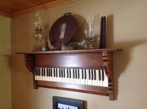 Piano Piano Crafts, Deck Furniture Layout, Pump Organ, Old Piano, Piano Decor, Piano Parts, Piano Art, Old Pianos, Piano Keys