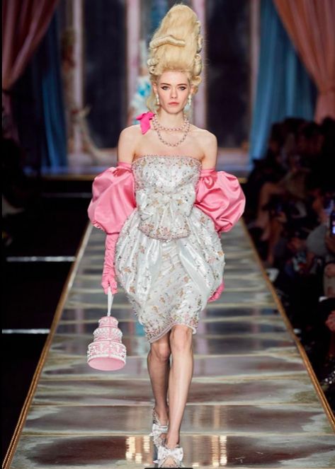 Moschino 2020, Rococo Fashion, Character Profiles, Moda Paris, Vogue Germany, Dress Cake, Milano Fashion Week, Fashion Show Collection, Fashion Runway