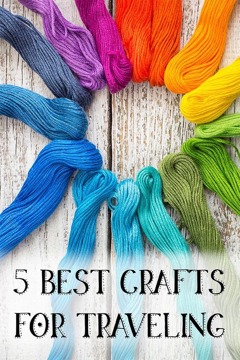 Discover the 5 best crafts for traveling! These best crafts for traveling are portable, TSA-friendly, and easy enough to do while sleepy. Crafts You Can Do While Traveling, Crafts That Travel Well, Crafts On The Go, Kids Beach Crafts Easy Diy, Travel Project Ideas, Crafts To Do In The Car For Adults, Crafts To Do While Traveling, Travel Crafts For Adults, Travel Diy Crafts