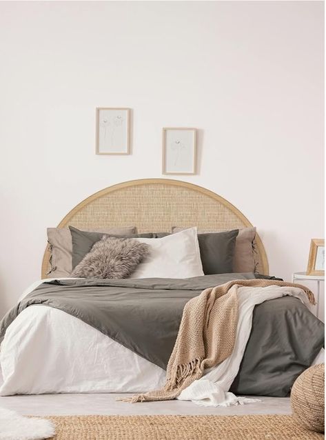 Rattan Weave Look Vinyl Peel and Stick Headboard Wall Sticker (Queen, Natural) Natural Headboard Bedroom, Boho Rattan Bedroom, Diy Rattan Headboard, Rattan Bedroom Ideas, Staging A Bedroom, Boho Headboards, Weave Headboard, Peel And Stick Headboard, Natural Headboard