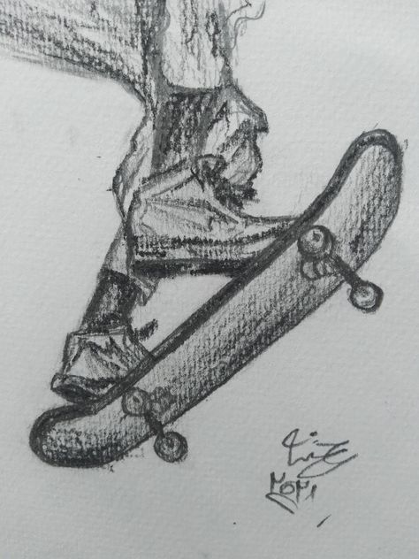 Drawing Ideas Skateboard, Drawing Of Skateboard, Skateboard Sketch Drawing, Skateboard Drawing Aesthetic, Skating Sketch, Skater Sketch, Skateboarding Drawing, Skates Drawing, Skater Drawing