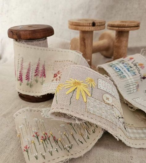 Snippet Roll, Stitch Journal, Makers Studio, Snippet Rolls, Embroidery Bobbins, Spool Crafts, Holiday Embroidery, Textile Art Embroidery, Basic Embroidery Stitches