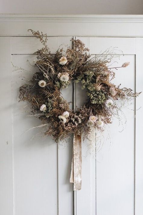 Wild Wreath, Autumnal Wreath, Dried Floral Wreaths, Evergreen Flowers, Dried Wreath, Wreath Ribbon, Ribbon Ideas, Red Wreath, Natural Wreath