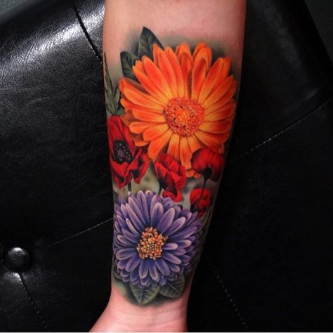 7,632 Likes, 196 Comments - TATTOOS (@crazyytattoos) on Instagram: “🔥 Artist: @acostattoo Location: Houston, TX Post your tattoo here now, just click the link on my…” Neo Traditional Rose Tattoo, Tatuaje Cover Up, Realistic Flower Tattoo, Boys With Tattoos, See Tattoo, Flower Wrist Tattoos, Girls With Sleeve Tattoos, Beautiful Flower Tattoos, Daisy Tattoo