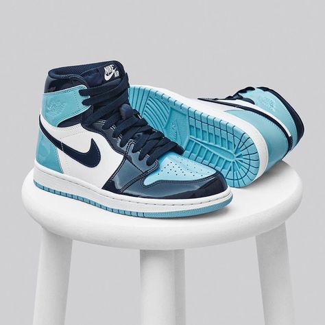 Air Jordan Nike, Outfit Nike, Blue Chill, Nike Air Jordan Shoes, Sneaker Nike, Sneaker Outfits, Sneaker Trend, Nike Outfit, Jordan Shoes Girls