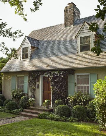 Frances Schultz Bee Cottage House Beautiful European Cottage Exterior, Funky Cottage, European Homes, Tudor Cottage, European Cottage, Garden Houses, Stone Cottages, Garden Deck, A Small House