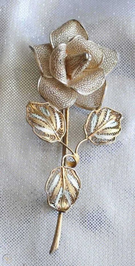 Elegant Silver Filigree Rose Brooch 1960s vintage | #1983786613 Vintage Jewelry Ideas, Antique Costume Jewelry, Rose Brooch, Filigree Jewelry, Real Jewelry, Rose Jewelry, Brooch Jewelry, Floral Jewellery, Silver Brooch