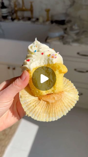 Sarah Fennel on Instagram: "for the girlies who want a perfectly portioned single serve cupcake, this one’s for you.

for the cupcakes:
1 tablespoon butter, room temperature
1 tablespoon vegetable oil
3 tablespoons granulated sugar
1 large egg white, at room temperature
2 teaspoons milk
1/2 teaspoon vanilla extract
5 tablespoons all-purpose flour
1/2 teaspoon baking powder
pinch of salt

for the frosting:
2 tablespoons unsalted butter, room temperature
1/2 cup powdered sugar
1/2 teaspoon vanilla extract
2 teaspoons milk
pinch of salt

1. Heat oven to 350°F. Line 2 muffin cups with cupcake liners.
2. In a small mixing bowl, stir together the butter and vegetable oil with a whisk or fork (you can also use a hand mixer to make things go faster!) until smooth and combined.
3. Add the sugar and Sarah Fennel, Ww Meals, Jam Cookies, Piping Bag, Health Recipes, Hand Mixer, Silicone Spatula, Egg White, Cupcake Liners