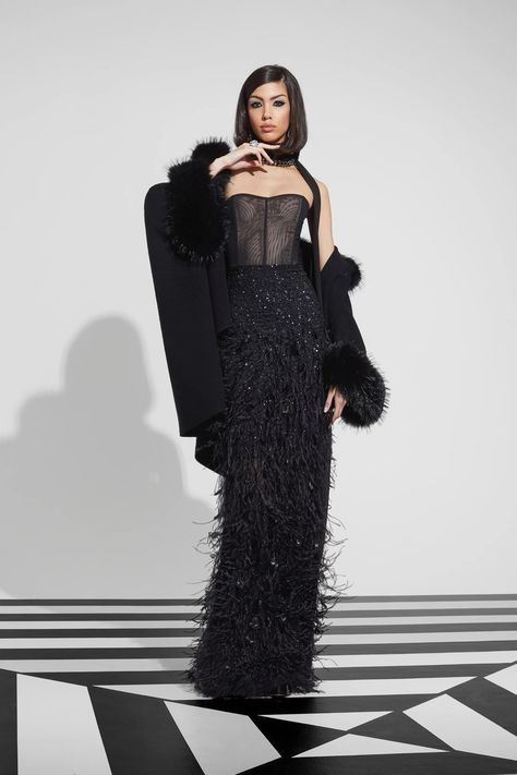 Alice + Olivia Fall 2024 Ready-to-Wear Fashion Show | Vogue Runway Gowns, Alice And Olivia, 2024 Collection, Fall 2024, Alice Olivia, New York Fashion Week, Feminine Style, New York Fashion, Fashion Collection