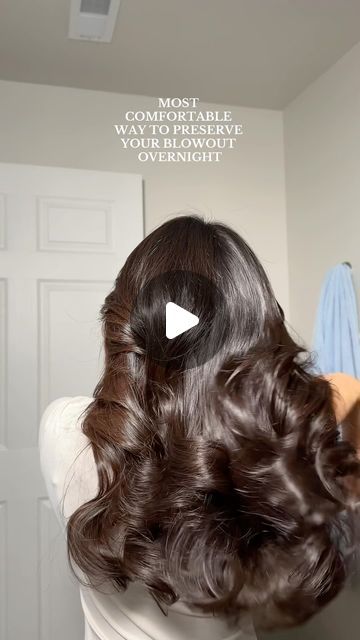 Abigail Lin on Instagram: "Good nights sleep 🤝🏼 good hair #hair #instahair #hairstyle #hairideas #hairvideos #hairinspiration #hairtips #hairinspo #hairhowto #overnighthair #overnightcurls #overnightblowout" Overnight Curls, Overnight Hairstyles, Night Hairstyles, Bamboo Brush, Silk Scrunchies, Healthy Hair Tips, Elastic Hair Ties, Scalp Massage, Claw Clips