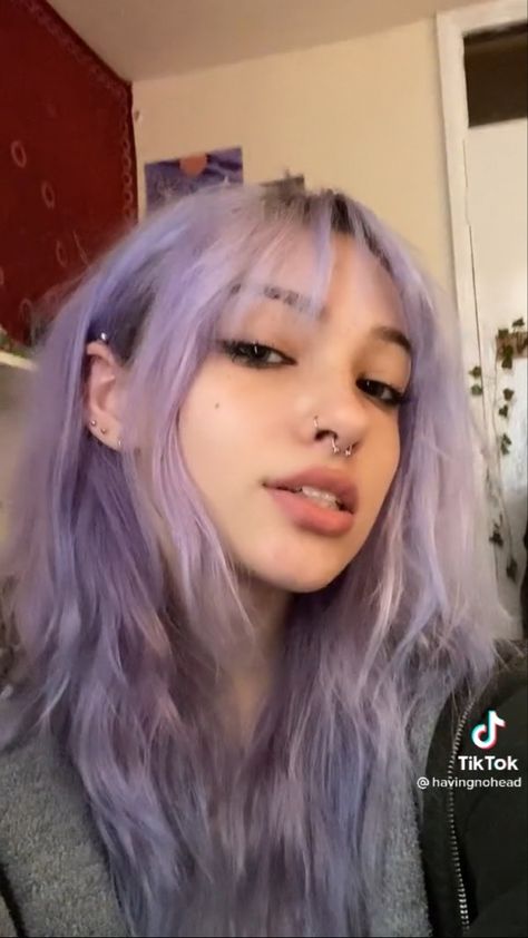 Short Dyed Hair, Skunk Hair, Light Purple Hair, Hair Color Streaks, Lilac Hair, Dyed Hair Inspiration, Hair Color Pastel, Lavender Hair, Pretty Hair Color