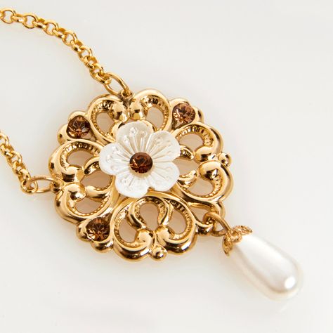 Bridal Filigree Flower necklace, Swarovski crystals and crystal pearl, 24k gold plated, bridal necklace - Jasmine Floral Wedding Bridesmaid, Necklace For Bride, Vintage Wedding Jewelry, Vintage Style Necklace, Bride Floral, Romantic Necklace, Necklace Swarovski, Vintage Jewelry Art, Romantic Jewellery