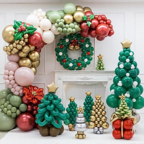 Party & Event Inspiration by Annie Harutoonian on Instagram: "A whole Christmas decor setup using just balloons 🎄❤️ by @sempertexkorea_joyparty #theeventcollectivex" Big Decorations, Candy Balloons, Christmas Balloon Decorations, Baby Birthday Decorations, Quinceanera Decorations, Christmas Concert, Geek Decor, Christmas Balloons, Party Bars