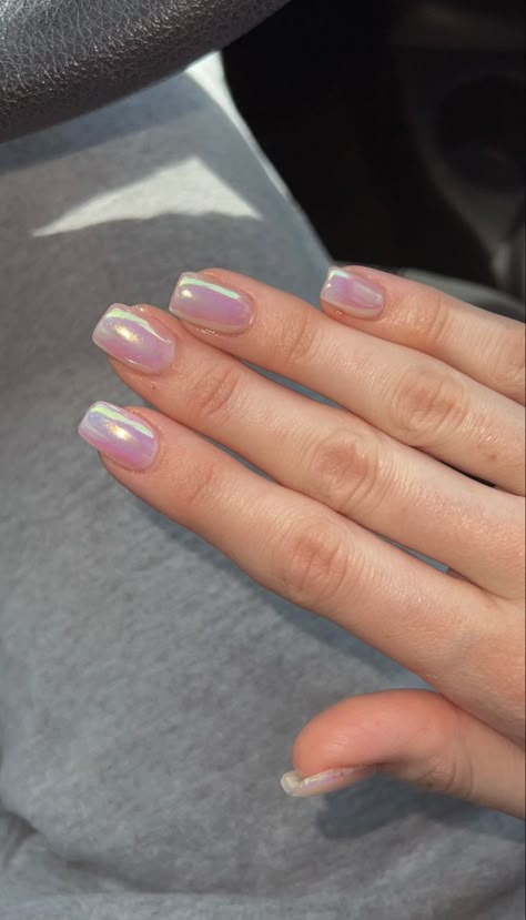 Cute Short Gel Nails Summer White, Crome Nails Square Short, Chrome Nails Short Coffin, Holographic Gel Nails Short, Rounded Square Chrome Nails, Pink And White Chrome Nails Designs, Square Round Chrome Nails, Short Acrylic Nails Crome, Acrylic Chrome Nail Designs