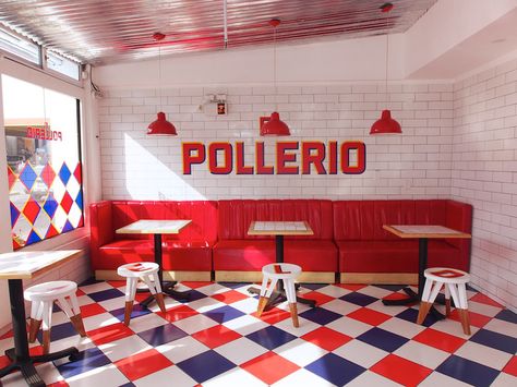 Chicken Restaurant Branding, Fried Chicken Restaurant Design, Chicken Restaurant Design, Chicken Branding, Chicken Brands, Chicken Restaurant, Chicken Shop, Visual Cue, Restaurant Concept