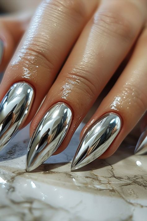 Top 25 Silver Chrome Nails 2024: Dazzling Trends & Styles - divagaze.com Chrome Nails Silver, Silver Chrome Nails, Silver Nail Designs, Nail Aesthetic, Festive Nail Designs, Modern Nail Art, Aesthetic Nail, Chrome Nails Designs, Pointy Nails