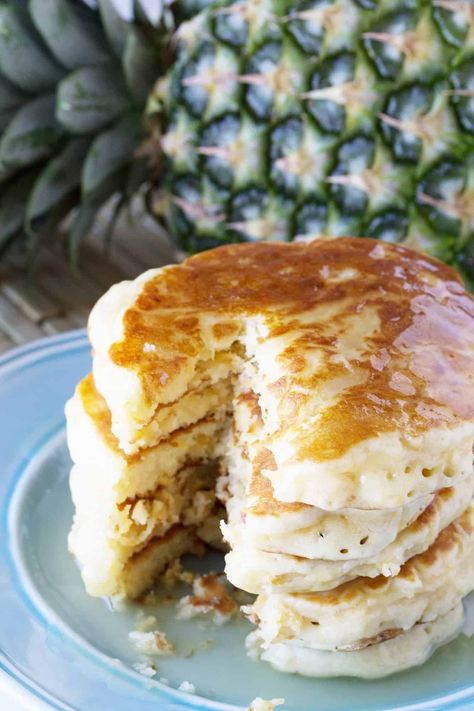 Pineapple Pancakes with Coconut Syrup Healthy Fruity Breakfasts, Pineapple Pancakes, Coconut Syrup, What's For Breakfast, Breakfast Pancakes, Breakfast Brunch Recipes, Breakfast Time, Breakfast Treats, Breakfast Dishes