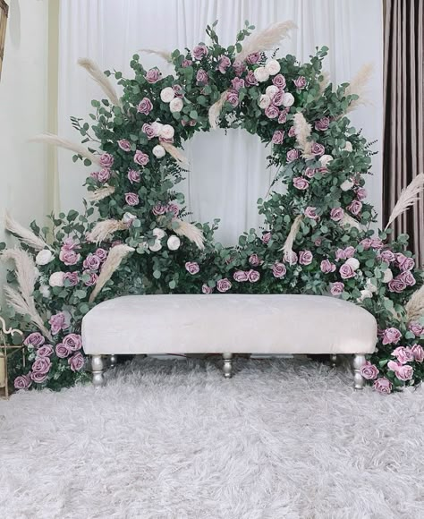 Wedding Decorations Theme, Pelamin Tunang, Pelamin Cantik, Reception Design Ideas, Bridal Room Decor, Pelamin Nikah, Wedding Registry Checklist, Engagement Themes, Nikah Decor