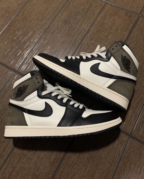 Air Jordan 1 Dark Mocha, Jordan 1 Dark Mocha, Jordan 1 Mocha, Air Jordan 1, Jordan 1, Mocha, Air Jordan, Air Jordans, Jordan