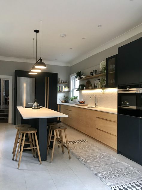 Small Kitchen With Island Ideas, Oak And Black Kitchen, Small Kitchen Extension, Scandi Kitchen Design, Kitchen Diner Ideas, Scandi Kitchen Ideas, Kitchen With Black Appliances, Modern Scandi Kitchen, Naked Kitchens