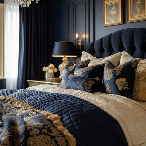 Blue Bed Ideas Master, Dark Blue Bedding, 70 Bedroom, Bedroom Pillows Arrangement, Bedroom Feature Wall, Dark Blue Rooms, Dark Blue Bedroom, Navy Bedrooms, Dark Blue Bedrooms