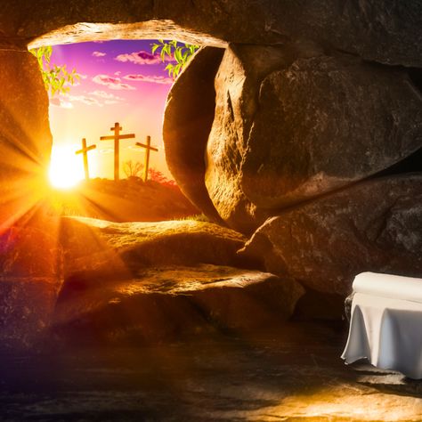 Jesus Rising From The Tomb, Jesus Tomb Pictures, Easter Sunday Images, Easter Church Banners, Easter Poster Design, Saint John Paul Ii, Christian Background Images, Jesus Tomb, Jesus Background