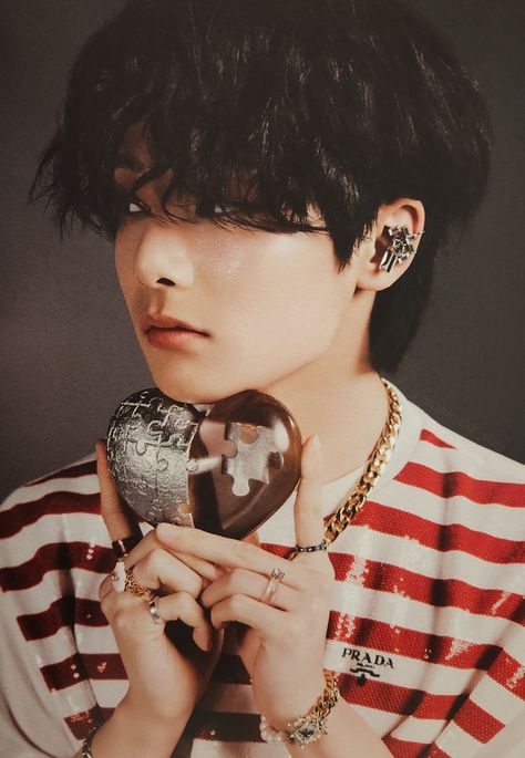 Stray Kids Maxident photobook scan (HEART Ver.) I N, Kids Icon, World Domination, Big Love, Kpop Aesthetic, My Only Love, Bts Taehyung, Lee Know, Vampire Diaries