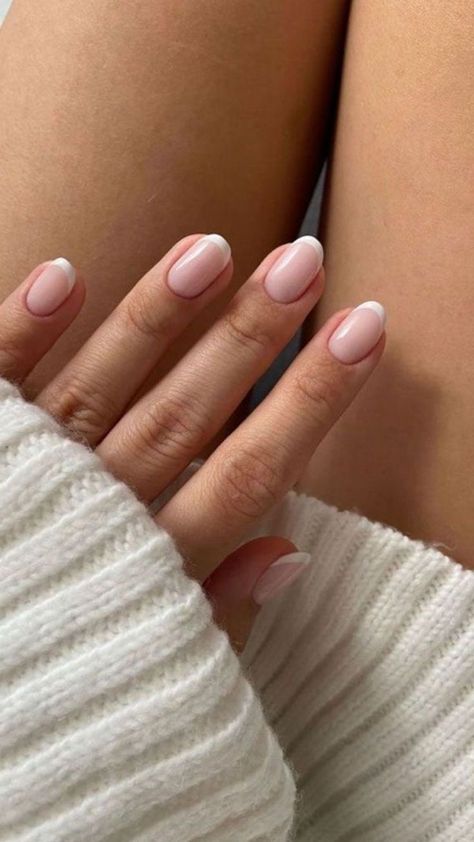 Minimalist Almond Nails: Embracing Elegance with Simplistic Designs | Purizmo Natural French Manicure Nails, Oval French Nails Design, Simple Nails Colors, Round Wedding Nails, Dip And Tip Nails, Minimal French Tip Nails, French Nails Dip, French Tip Round Nails, French Tip Nails Round